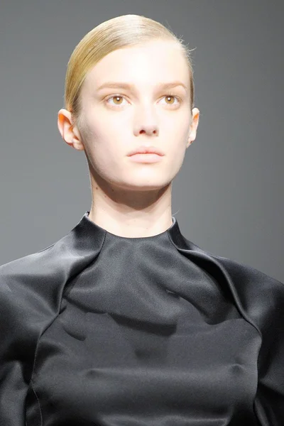 Look 2